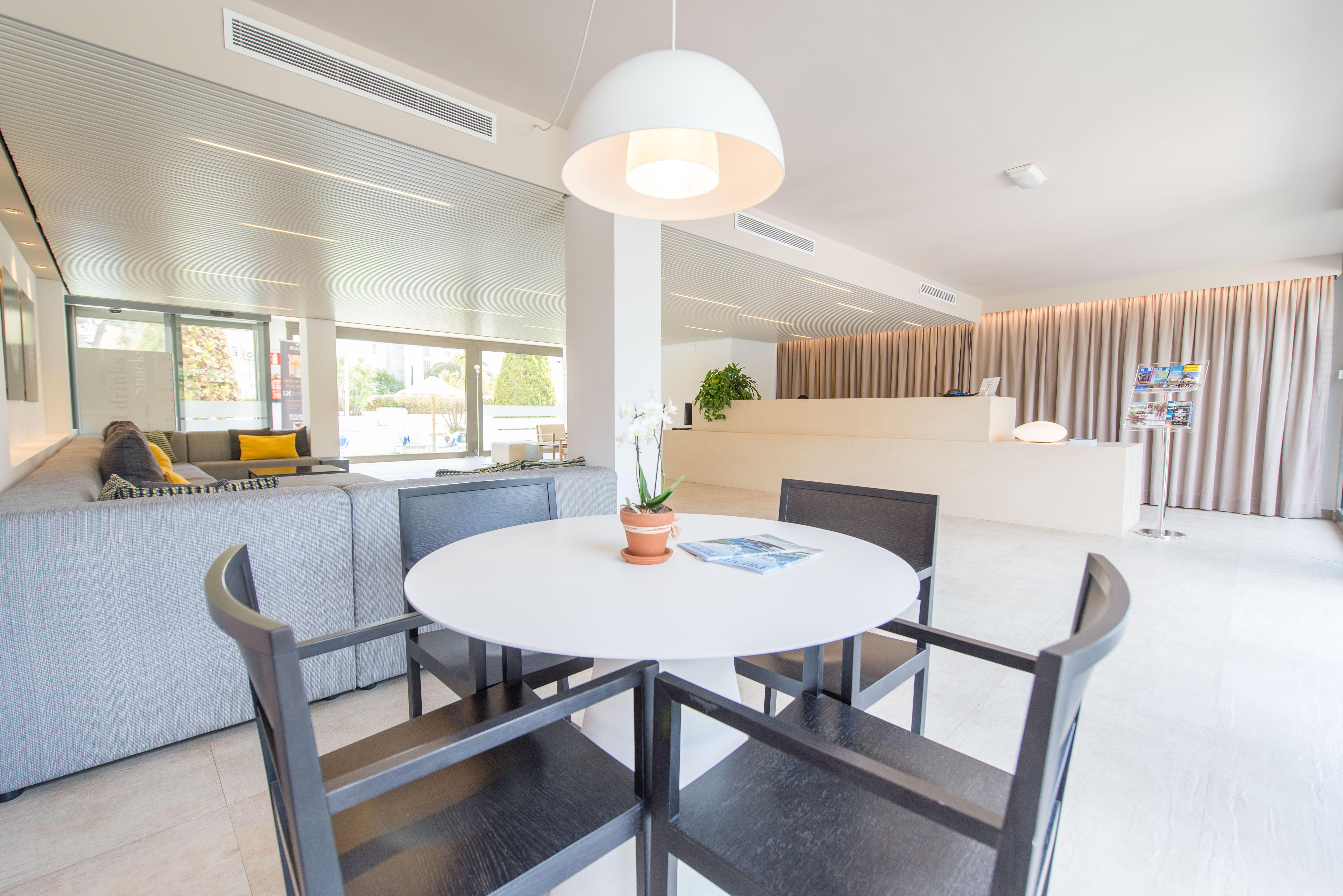 Atenea Park Suites & Apartments Vilanova i la Geltrú Exteriér fotografie