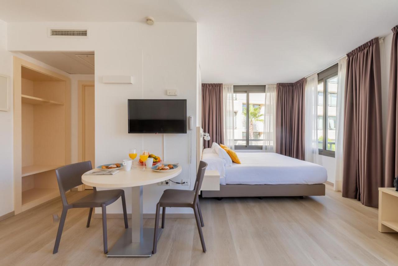 Atenea Park Suites & Apartments Vilanova i la Geltrú Exteriér fotografie