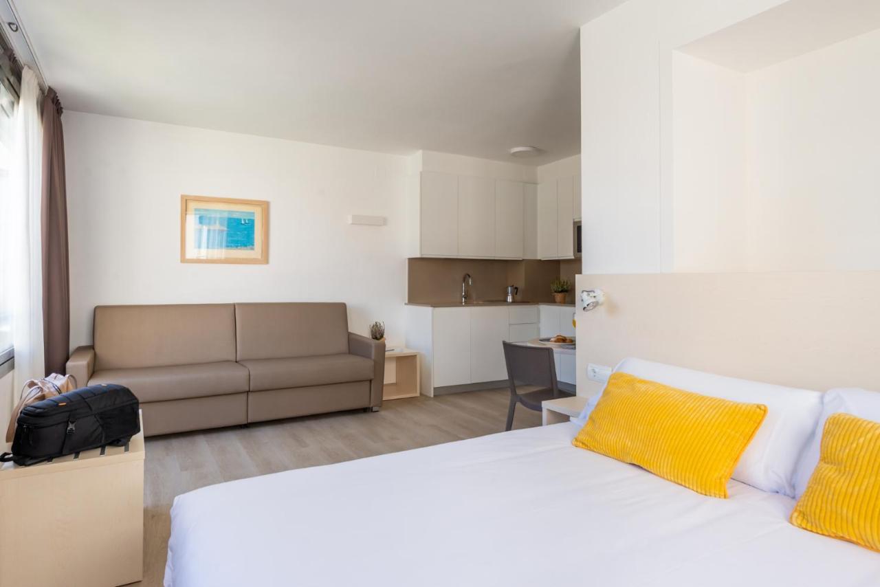 Atenea Park Suites & Apartments Vilanova i la Geltrú Exteriér fotografie