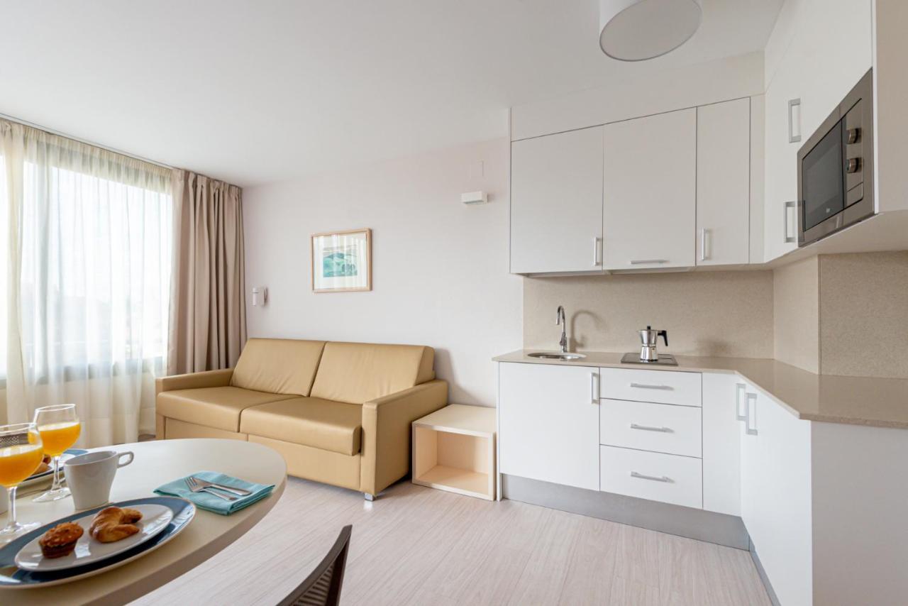 Atenea Park Suites & Apartments Vilanova i la Geltrú Exteriér fotografie