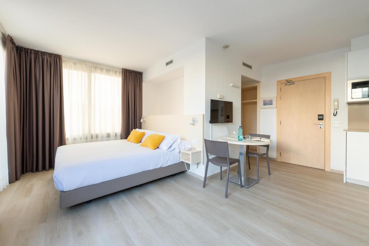 Atenea Park Suites & Apartments Vilanova i la Geltrú Exteriér fotografie