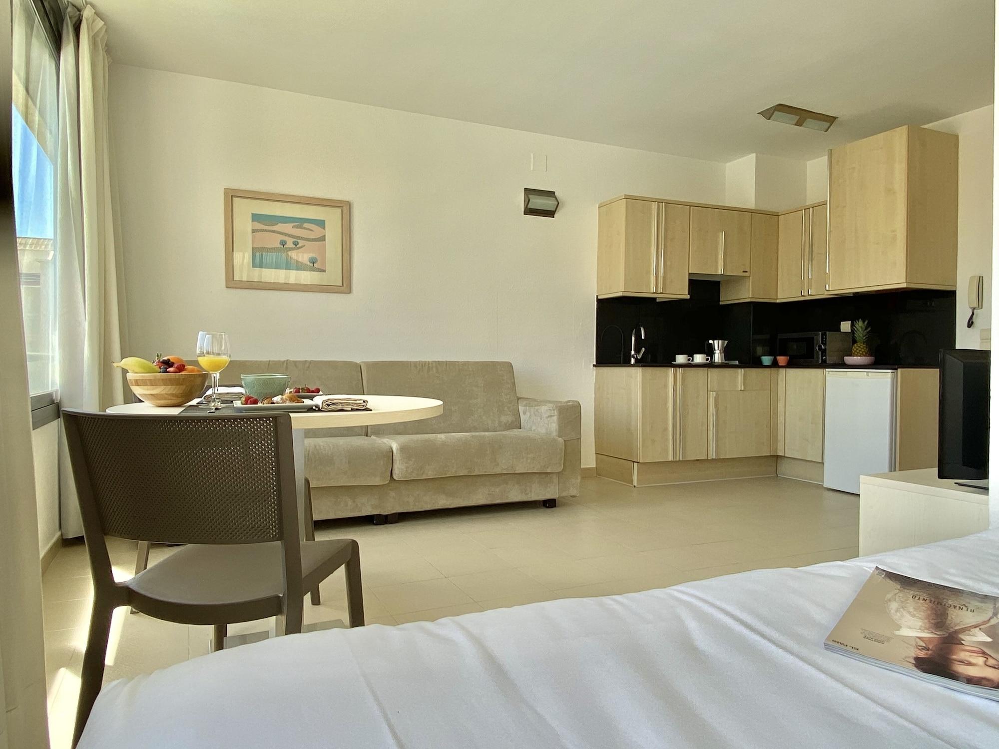 Atenea Park Suites & Apartments Vilanova i la Geltrú Exteriér fotografie